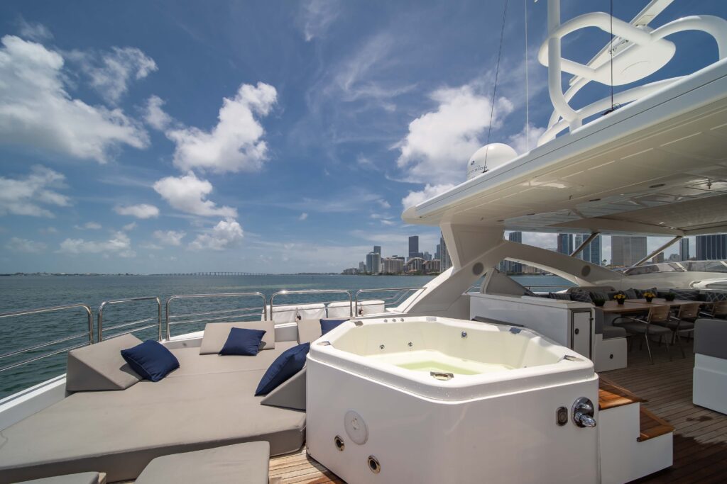 115' Sunseeker Miami Beach Yacht Charter